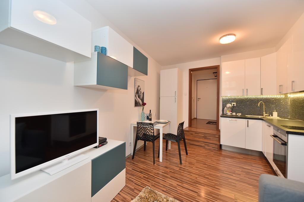 Apartments Palmovka Πράγα Δωμάτιο φωτογραφία
